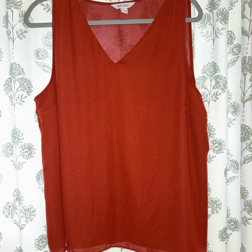 Nine West Rust Red V-Neck Sleeveless Camisole